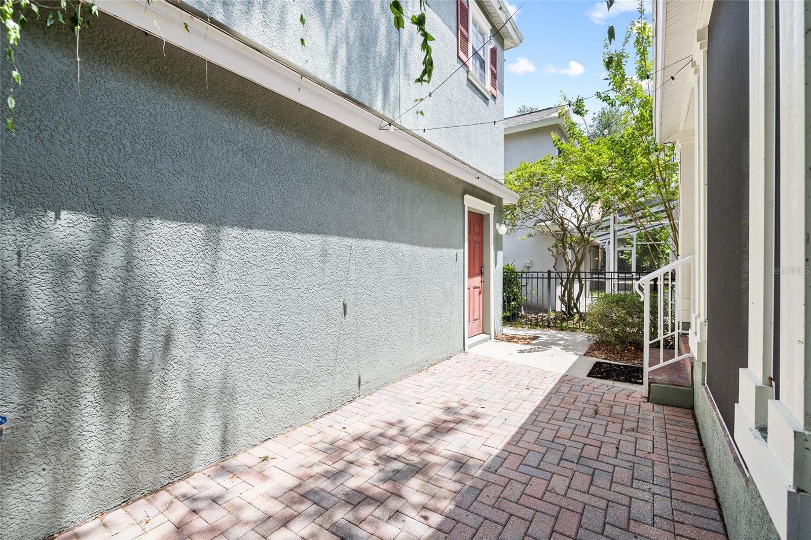 5906 Beaconpark St Property Photo 48