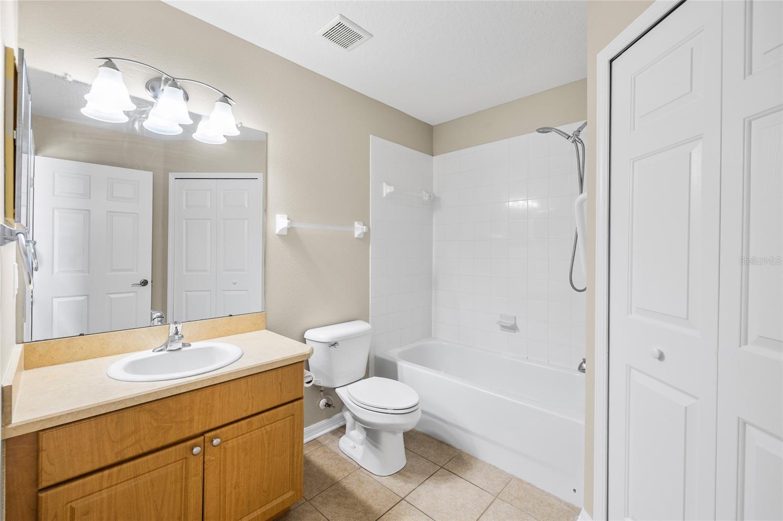5906 Beaconpark St Property Photo 56
