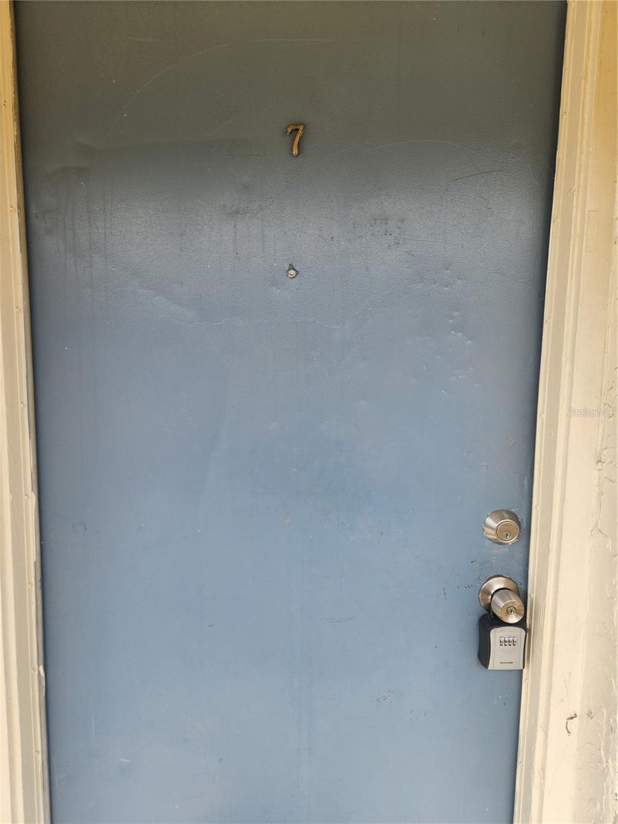 3920 E JEAN ST #7 Property Photo 1