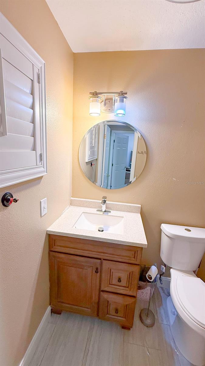 11001 N Armenia Ave Property Photo 25