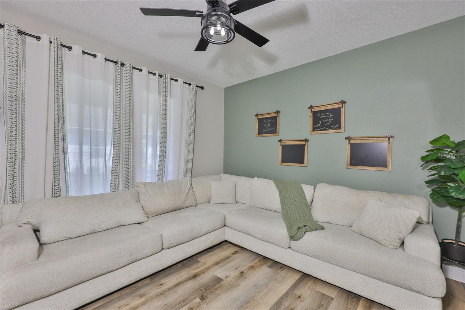 7912 Hampton Lake Dr Property Photo 15