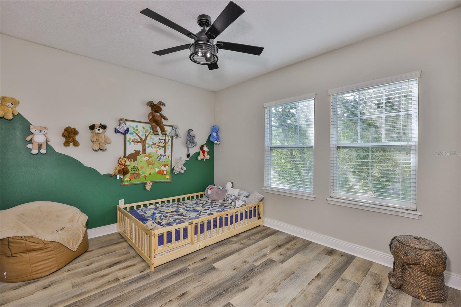 7912 Hampton Lake Dr Property Photo 24