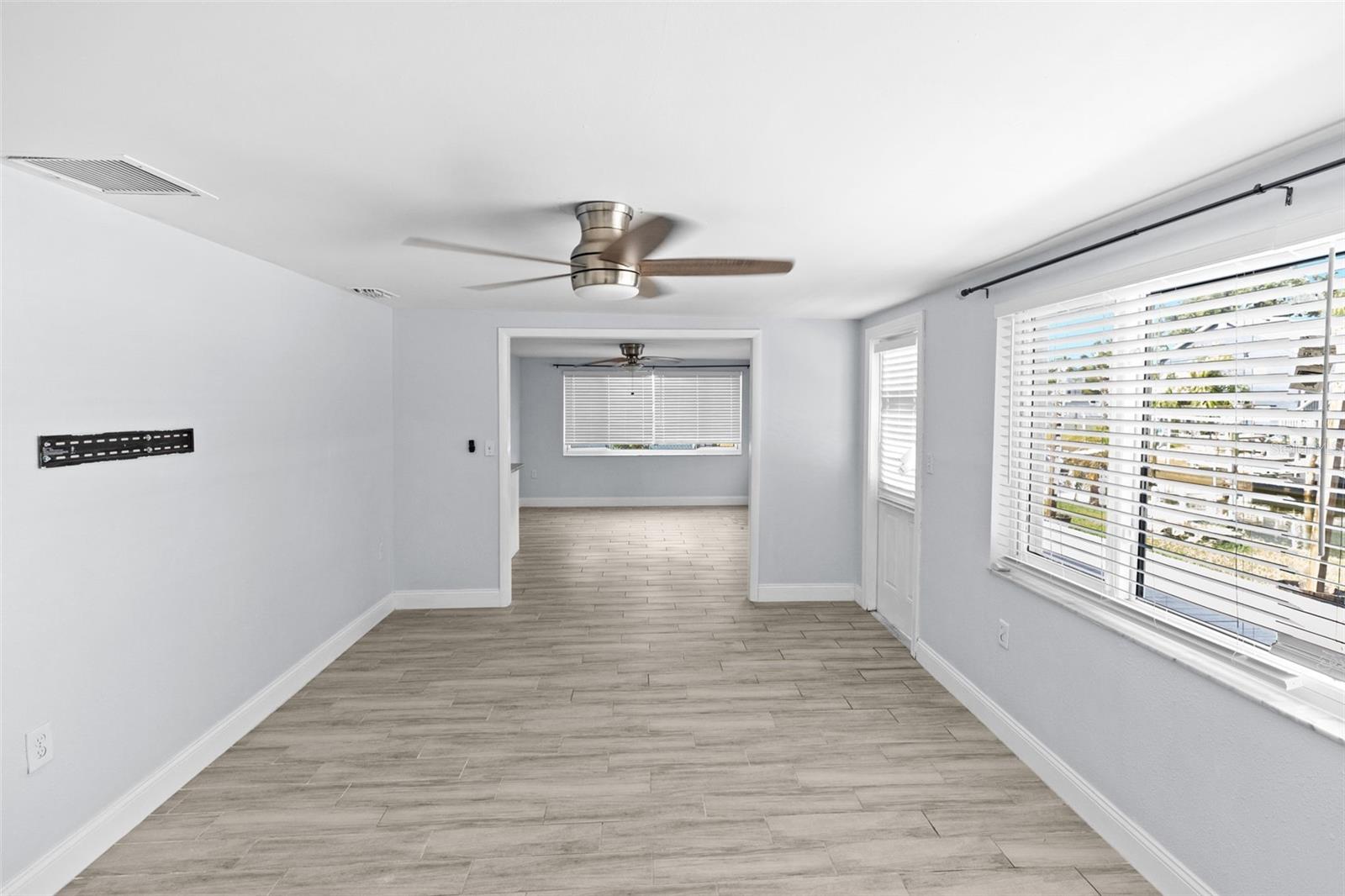 13916 Sommers Ave Property Photo 14