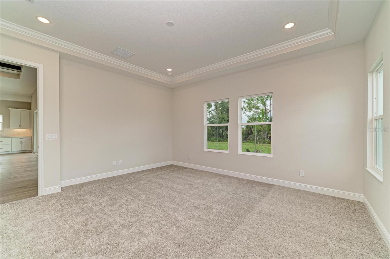 11340 Longleaf Pines Blvd Property Photo 5