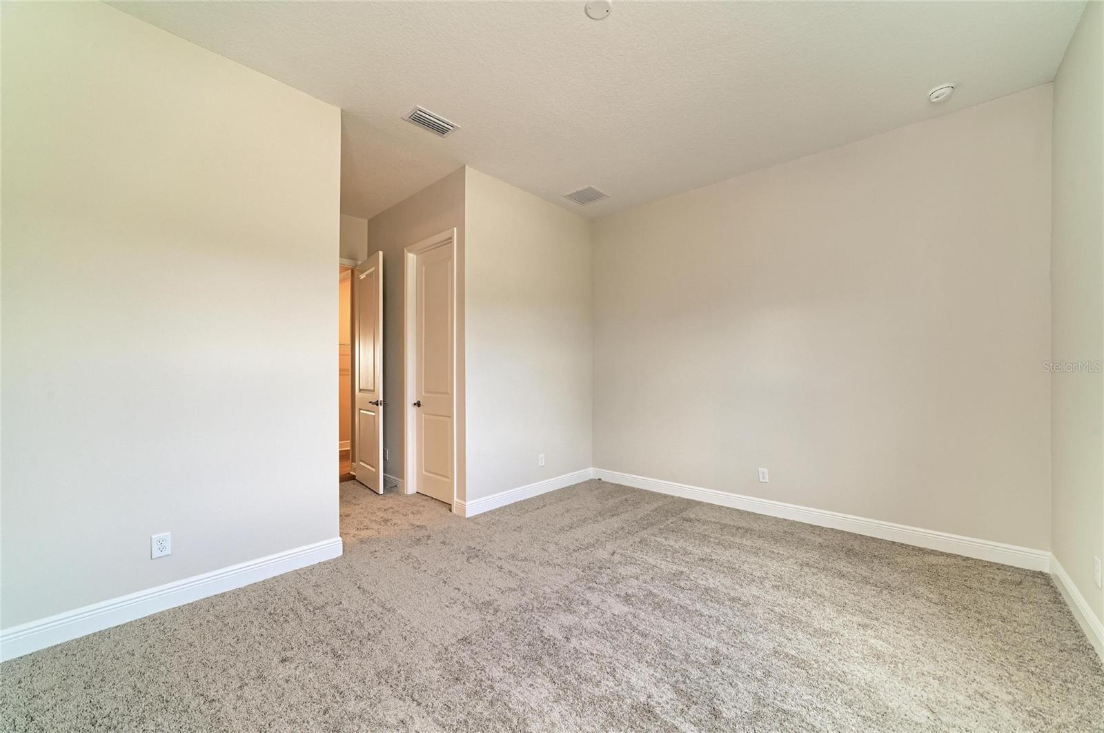 11340 Longleaf Pines Blvd Property Photo 24