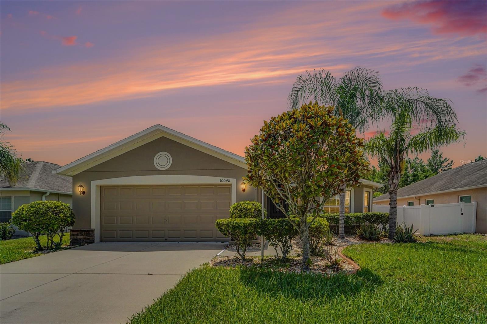 10048 Ives Loop Property Photo 1