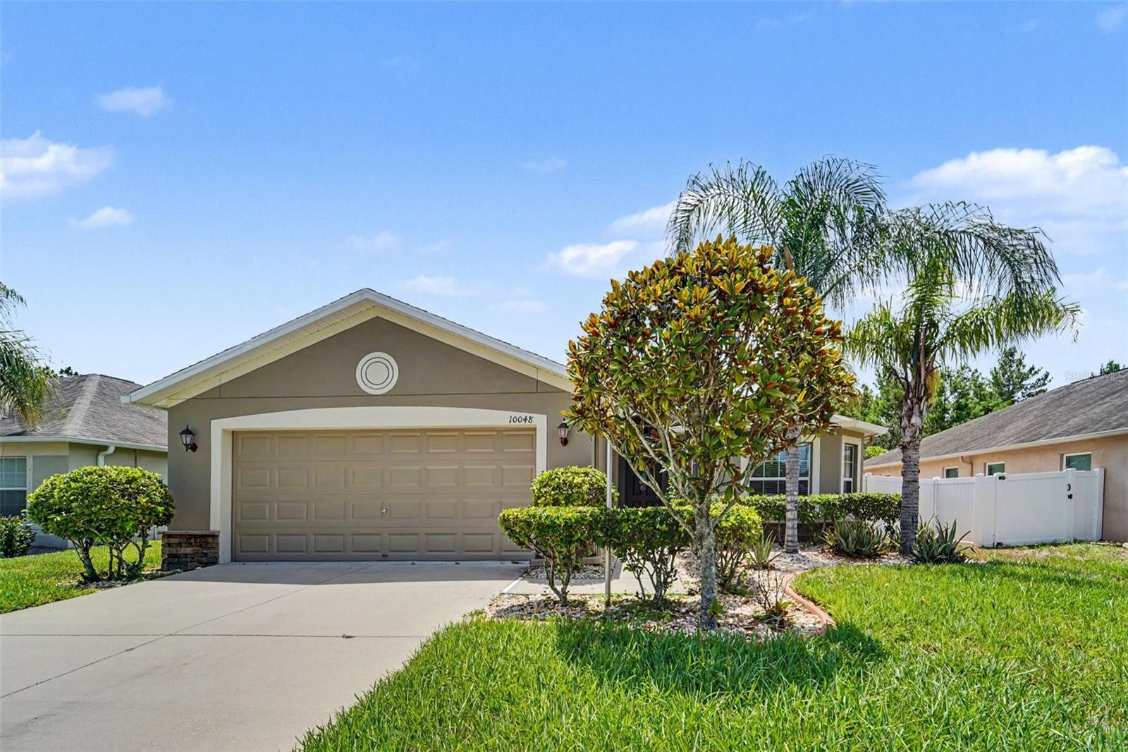 10048 Ives Loop Property Photo 4