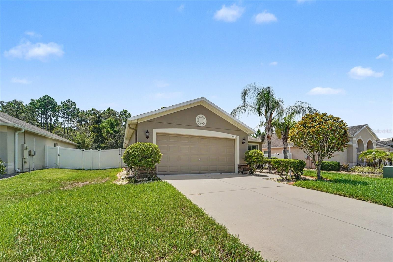 10048 Ives Loop Property Photo 5