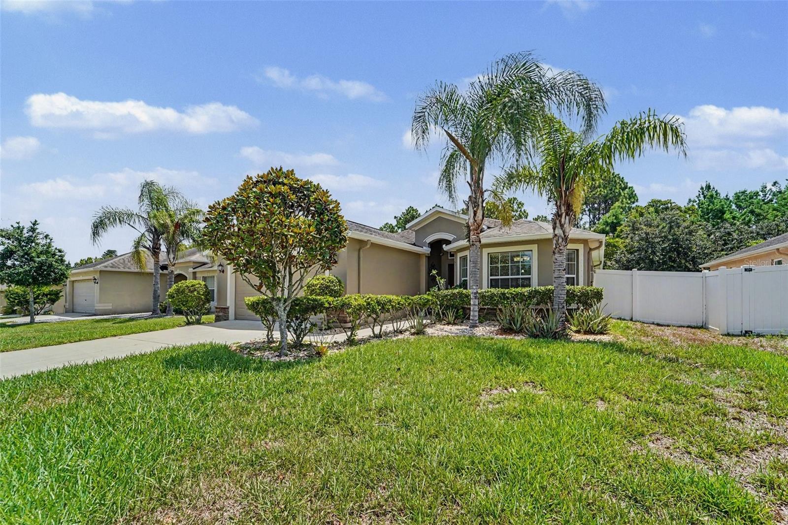 10048 Ives Loop Property Photo 6