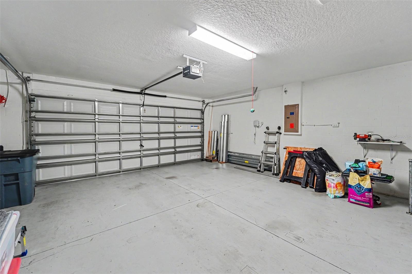 10048 Ives Loop Property Photo 27