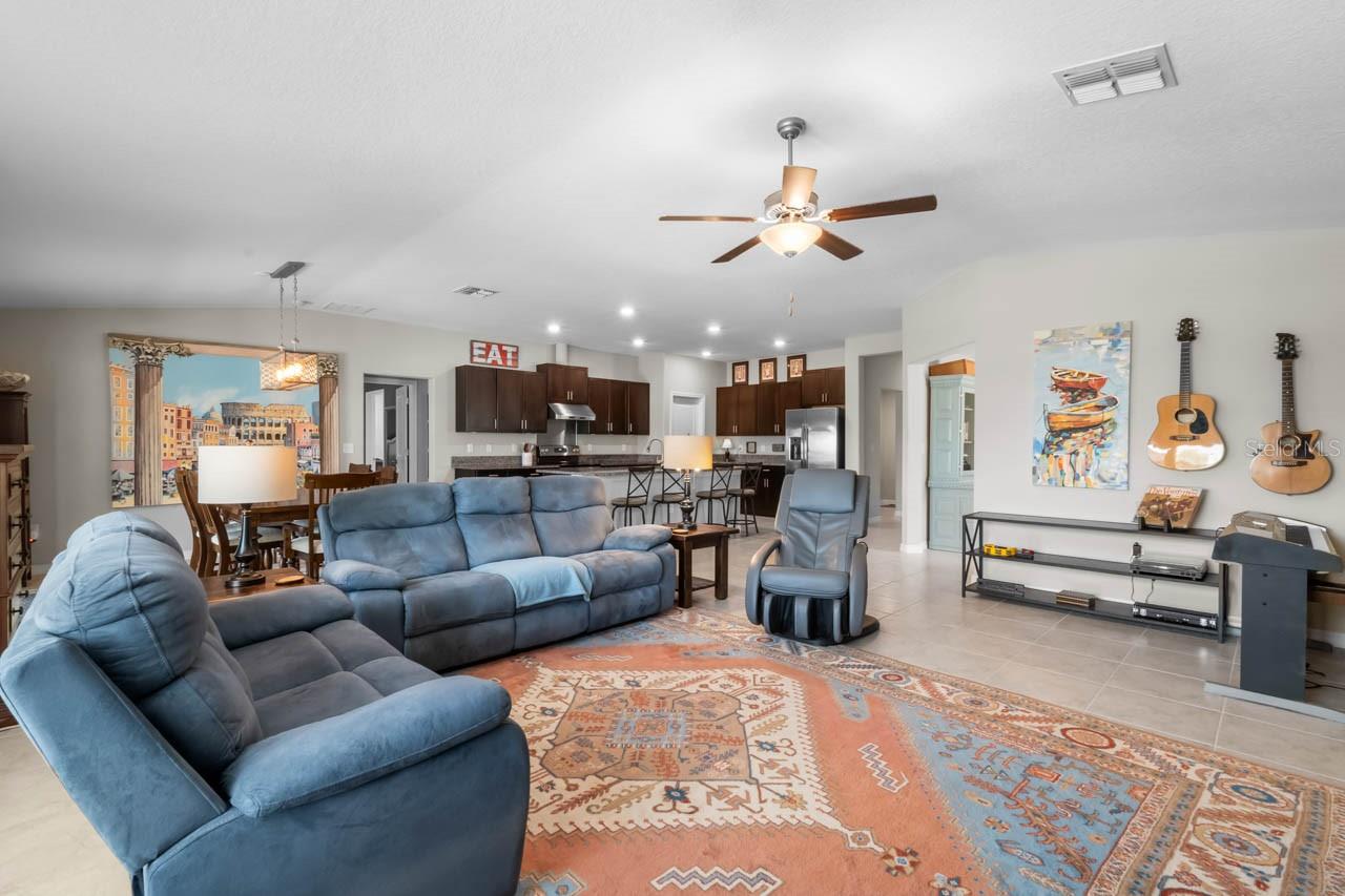 809 Timeless Moss Dr Property Photo 19