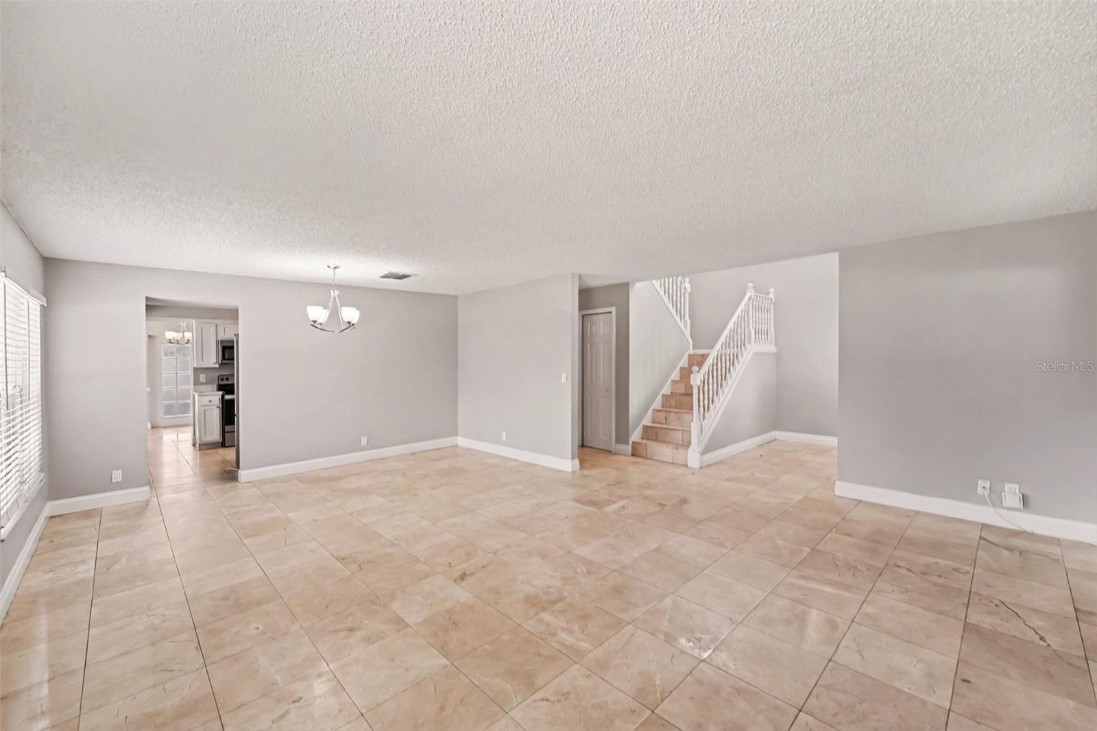 9160 136th Way Property Photo 5