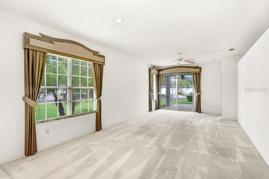9831 Gingerwood Dr Property Photo 8