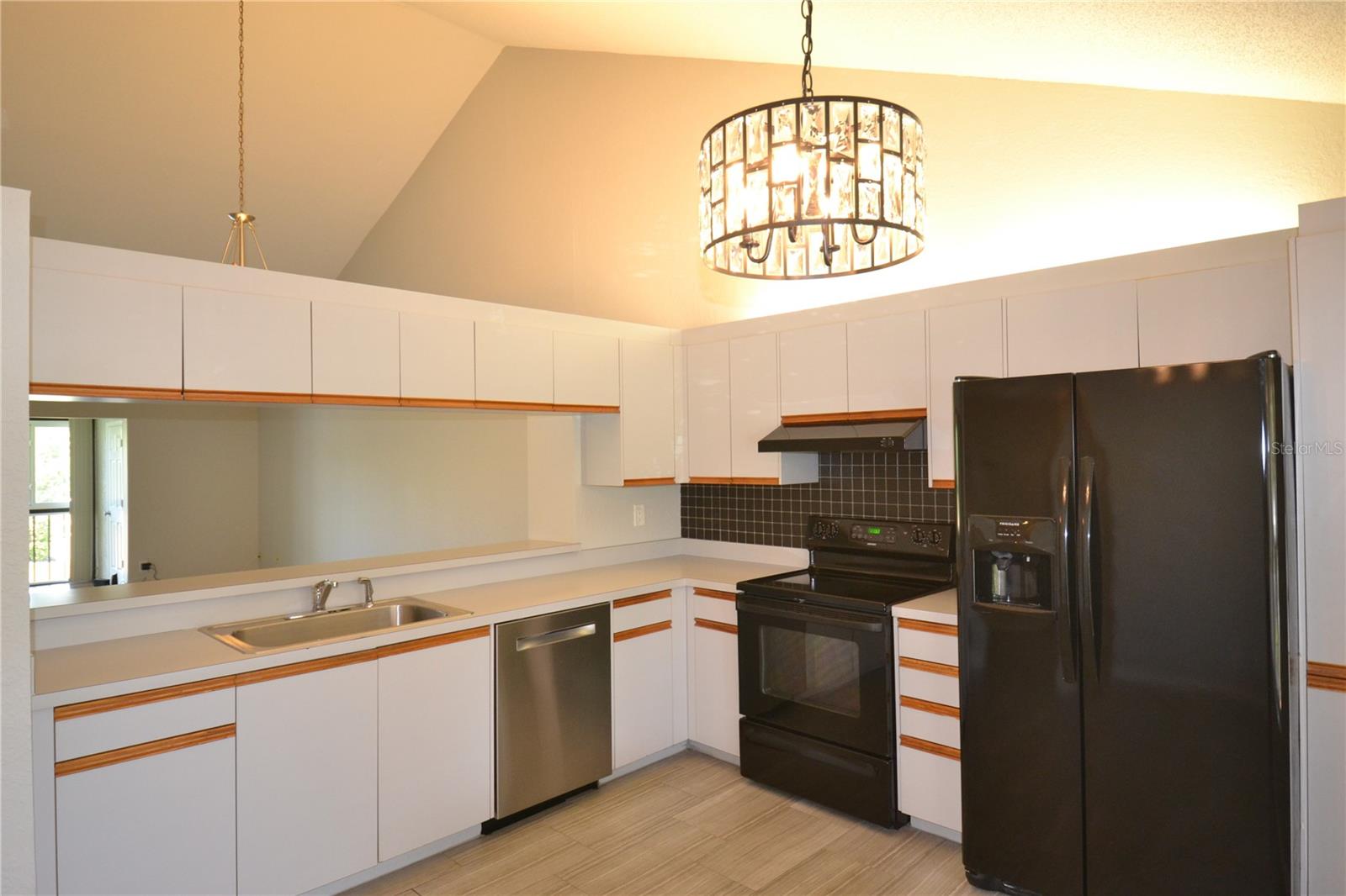 1801 E Lake Rd #9e Property Photo 9