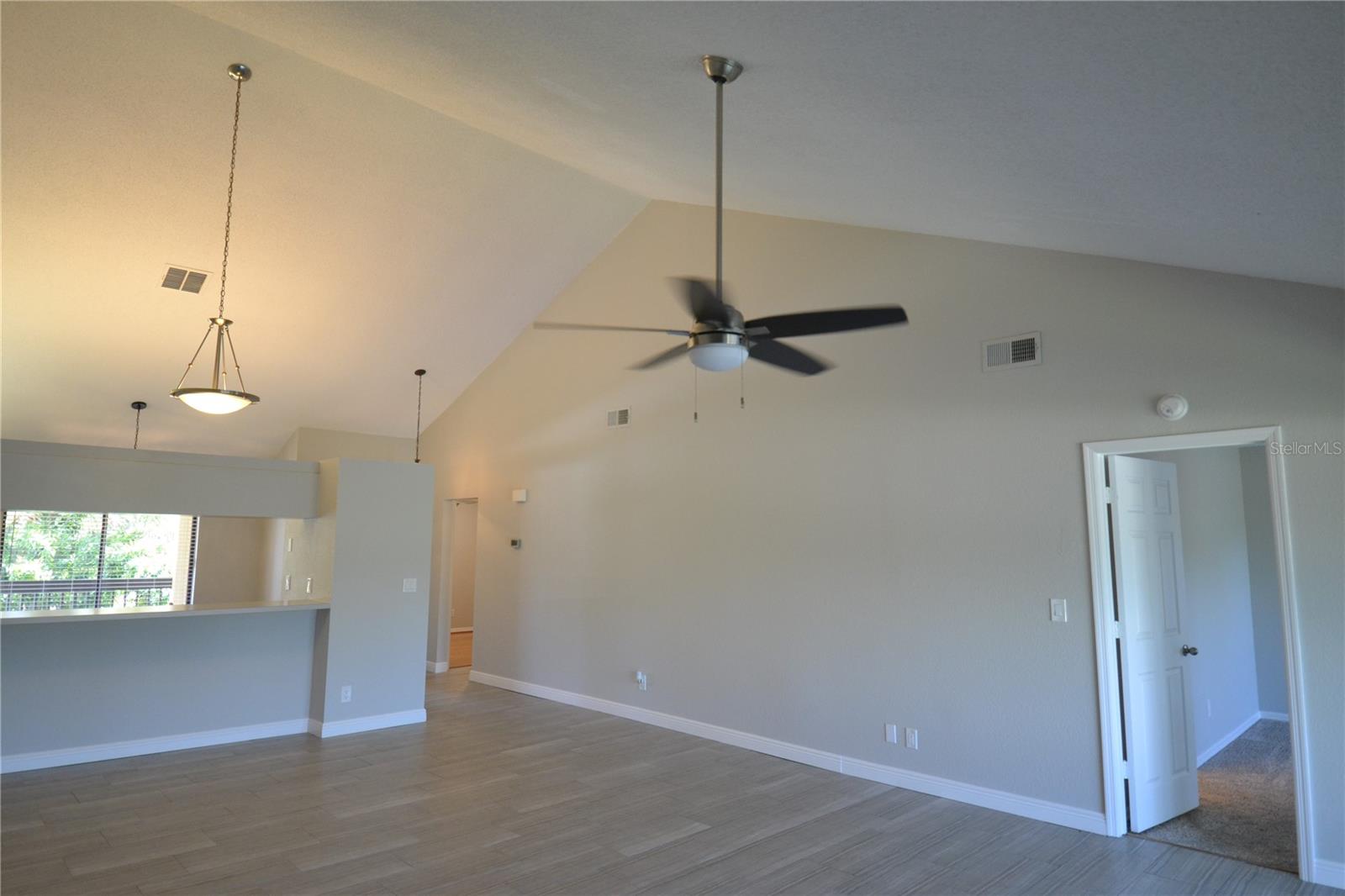 1801 E Lake Rd #9e Property Photo 15