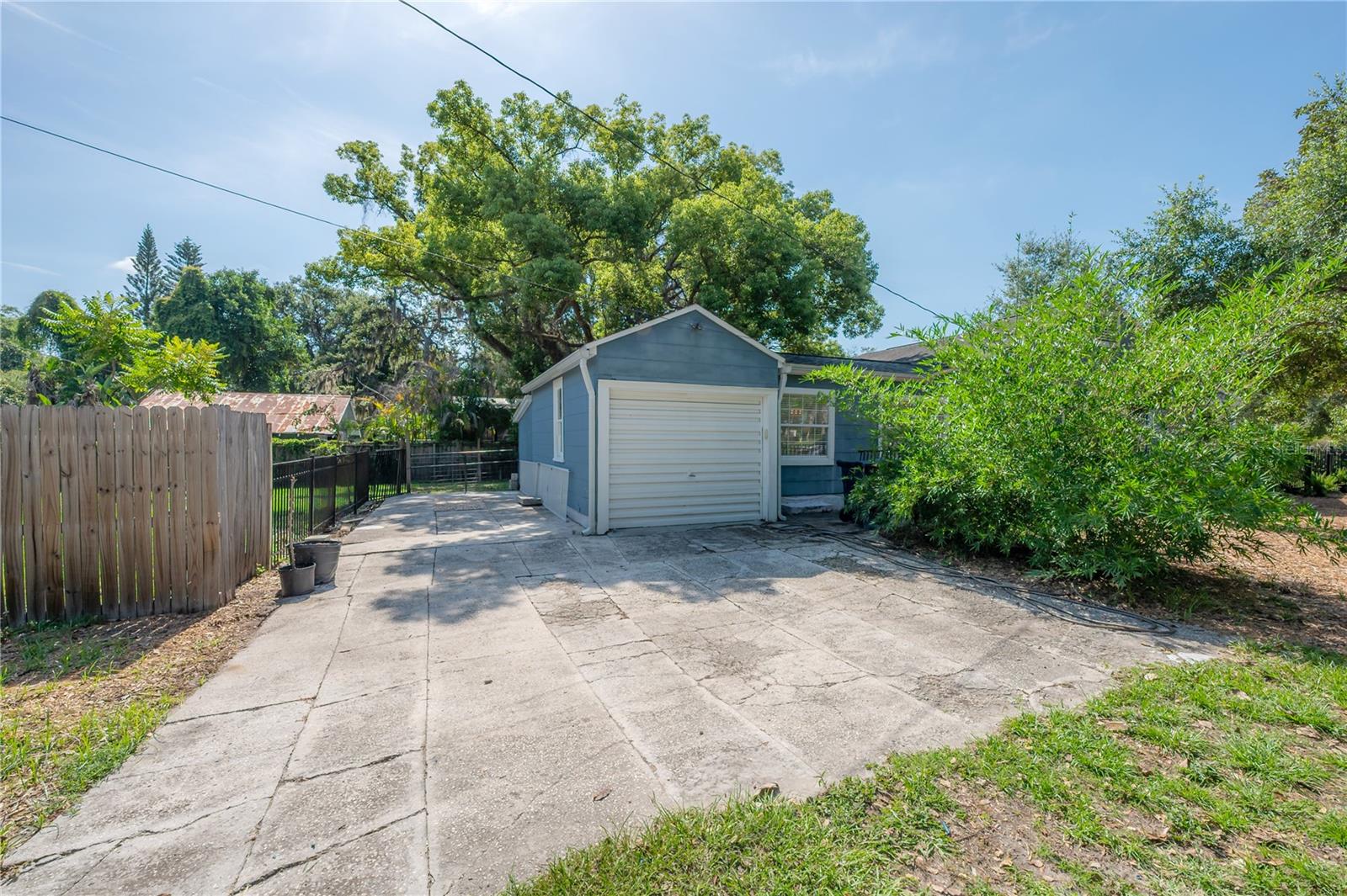 1300 E Henry Ave Property Photo 34