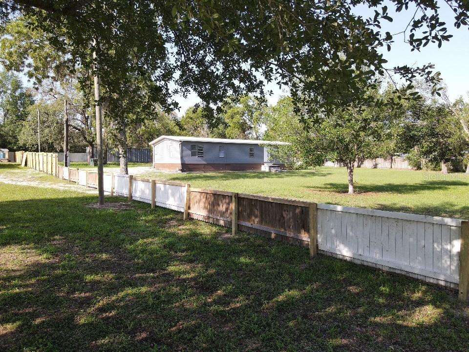 17524 MEDLEY AVE Property Photo 1