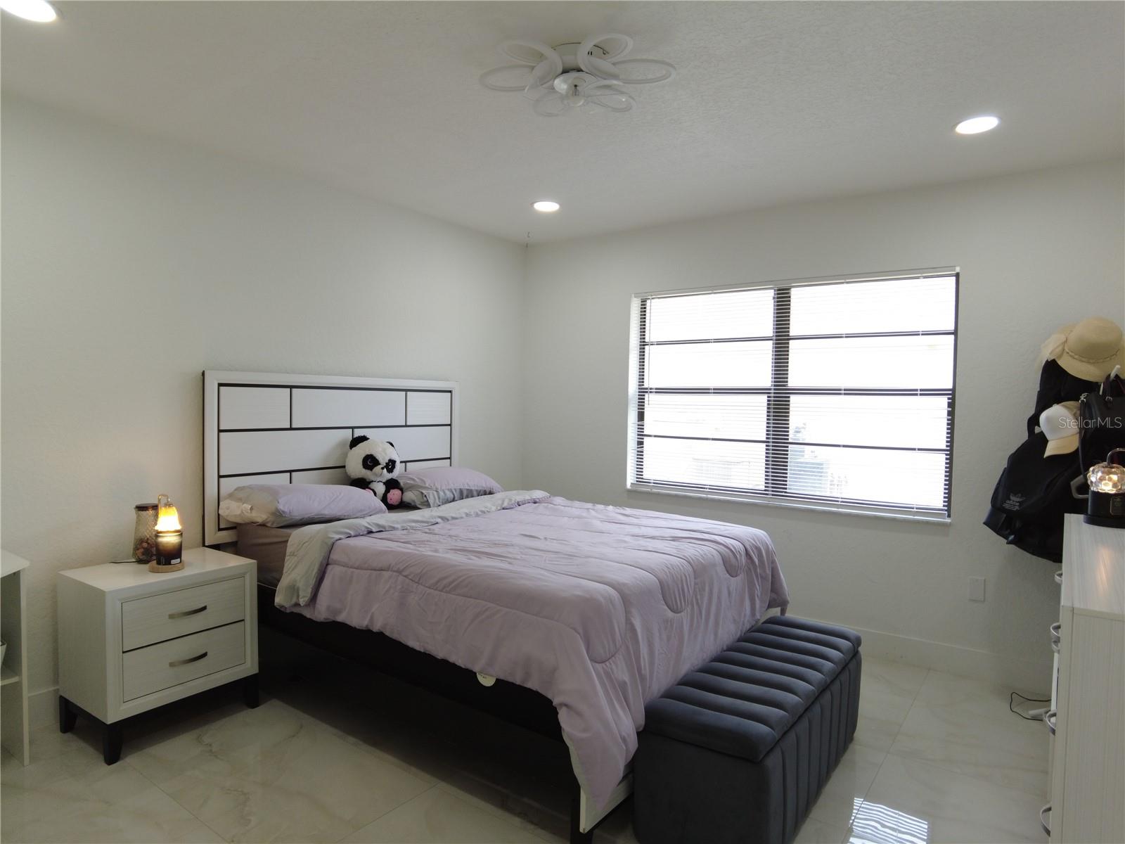 5045 Kenmore St Property Photo 26
