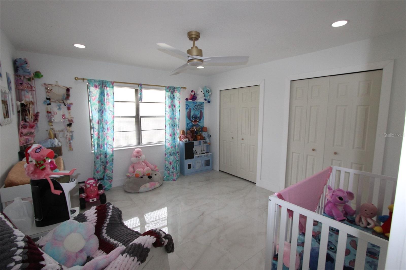 5045 Kenmore St Property Photo 29