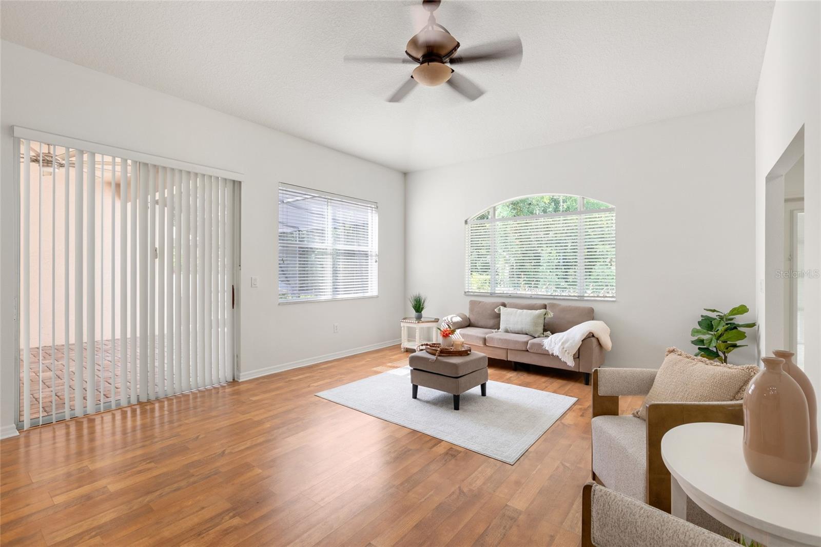 16132 Ivy Lake Dr Property Photo 14