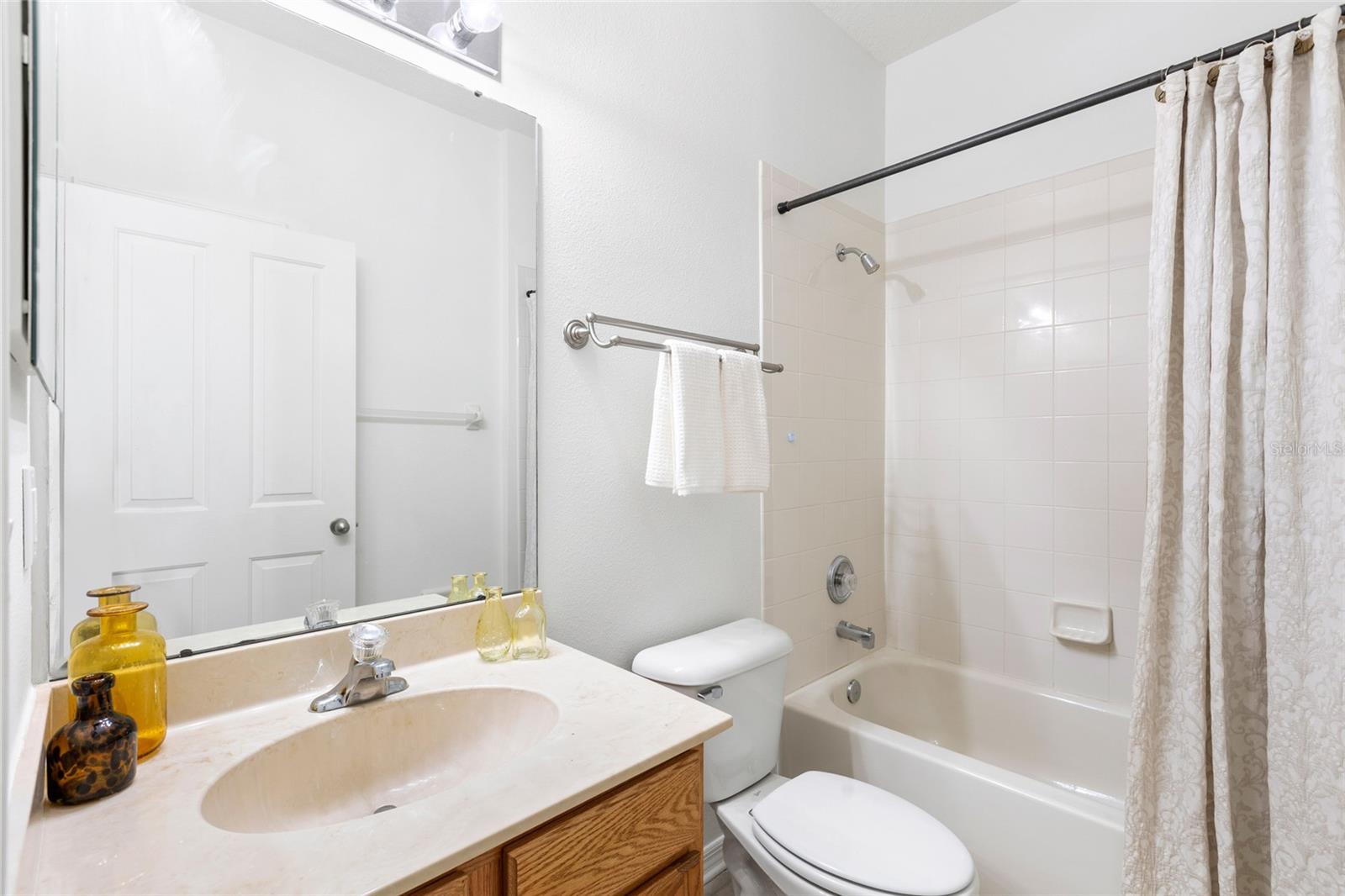 16132 Ivy Lake Dr Property Photo 28