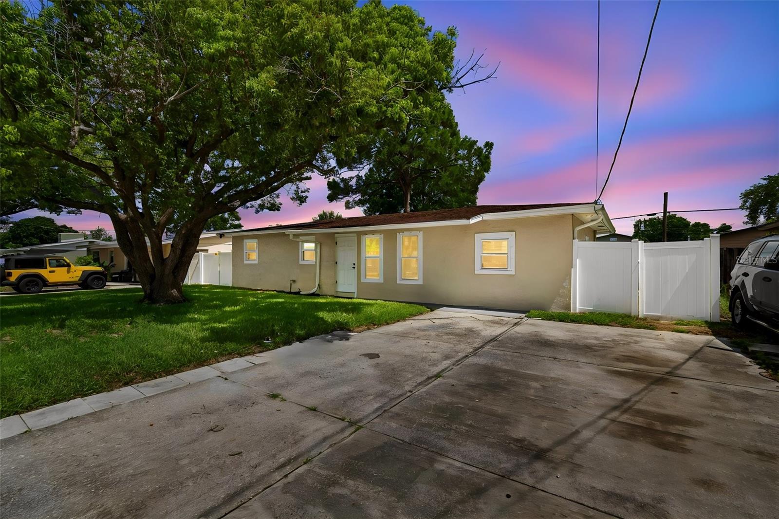 4417 W FAIRVIEW HTS