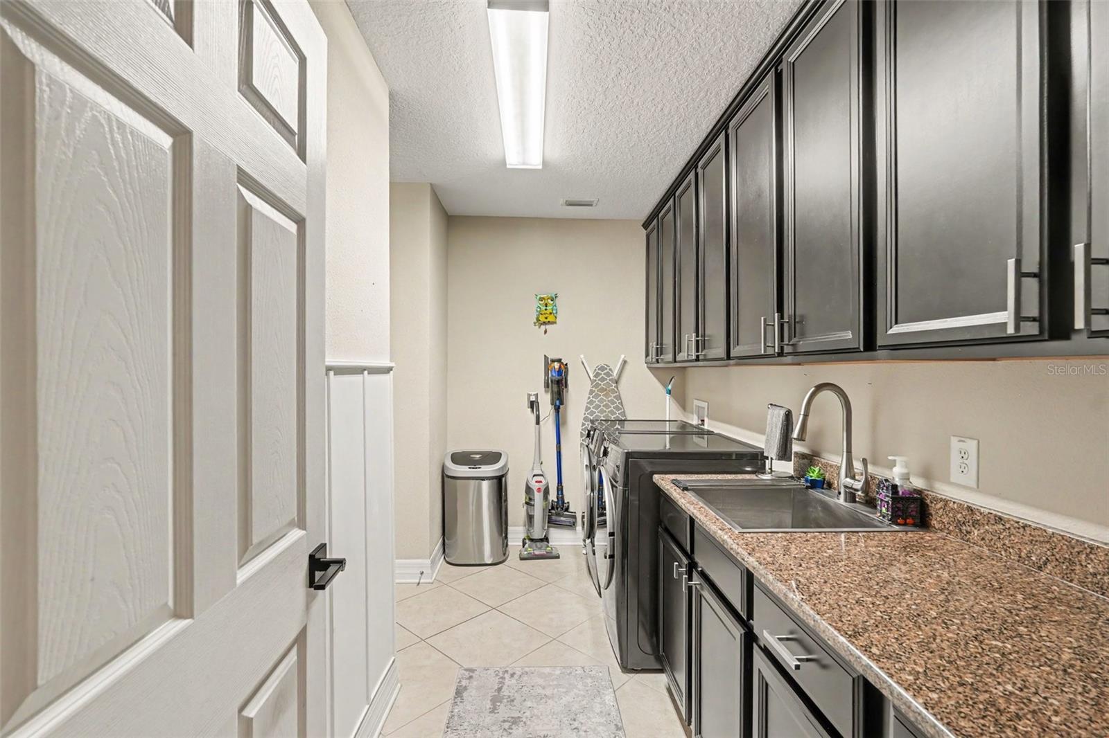 7110 Redroot Ct Property Photo 29