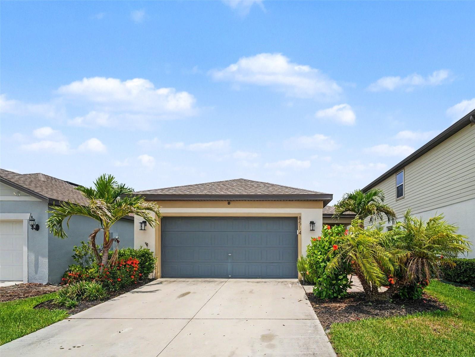 8514 ABALONE LOOP Property Photo 1