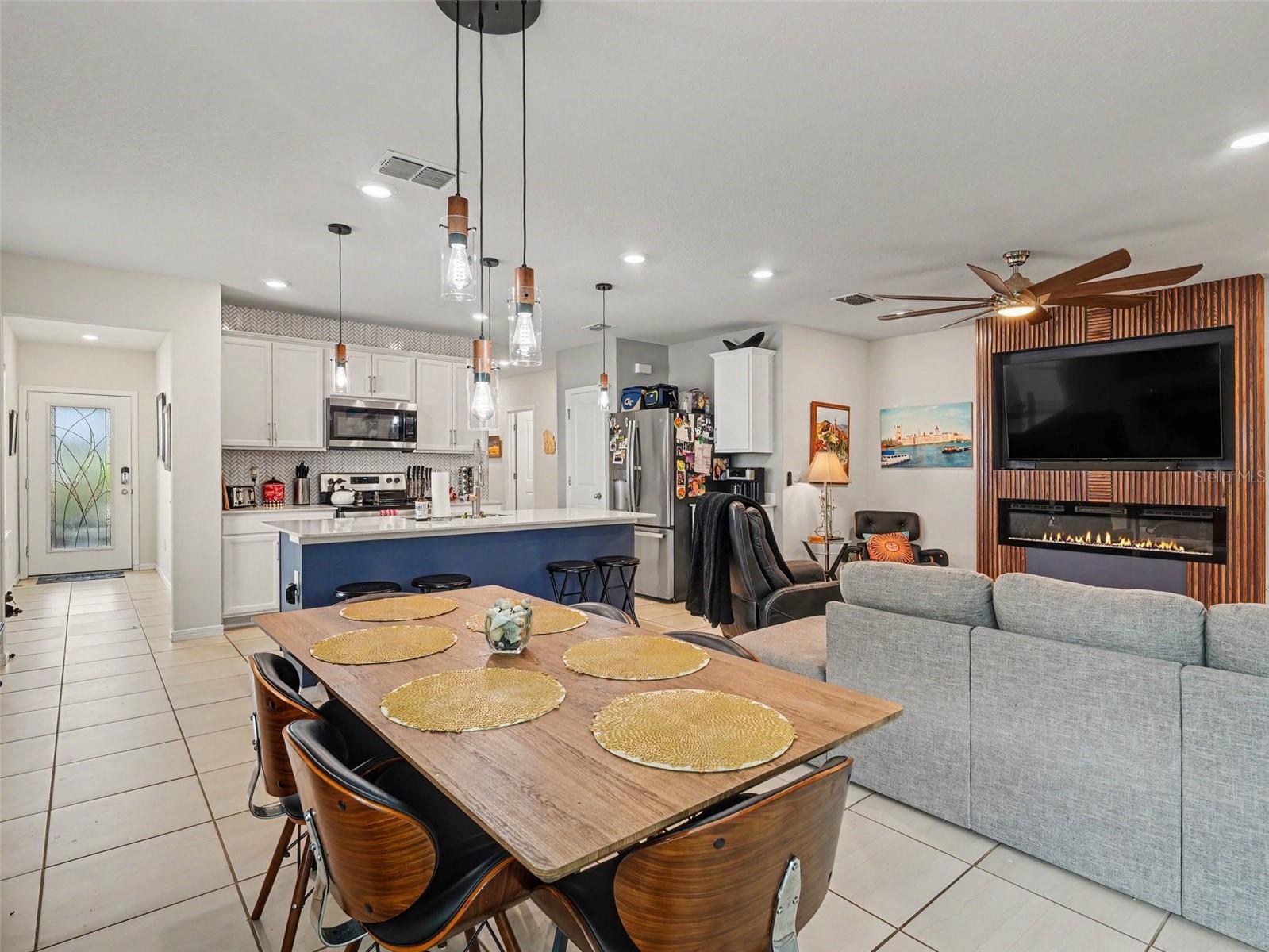 8514 Abalone Loop Property Photo 4