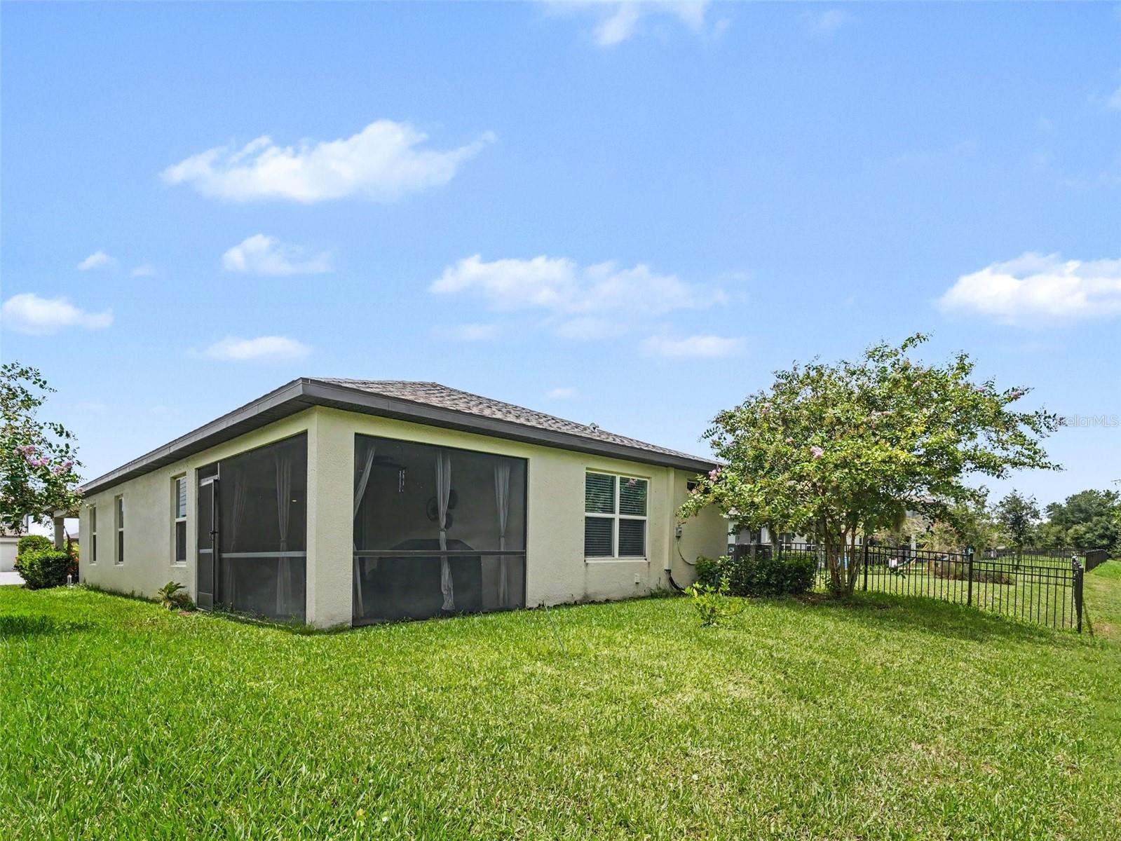8514 Abalone Loop Property Photo 15