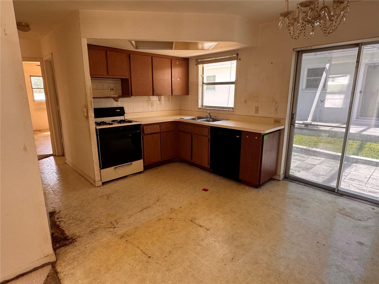 12400 Park Blvd #625 Property Photo 5