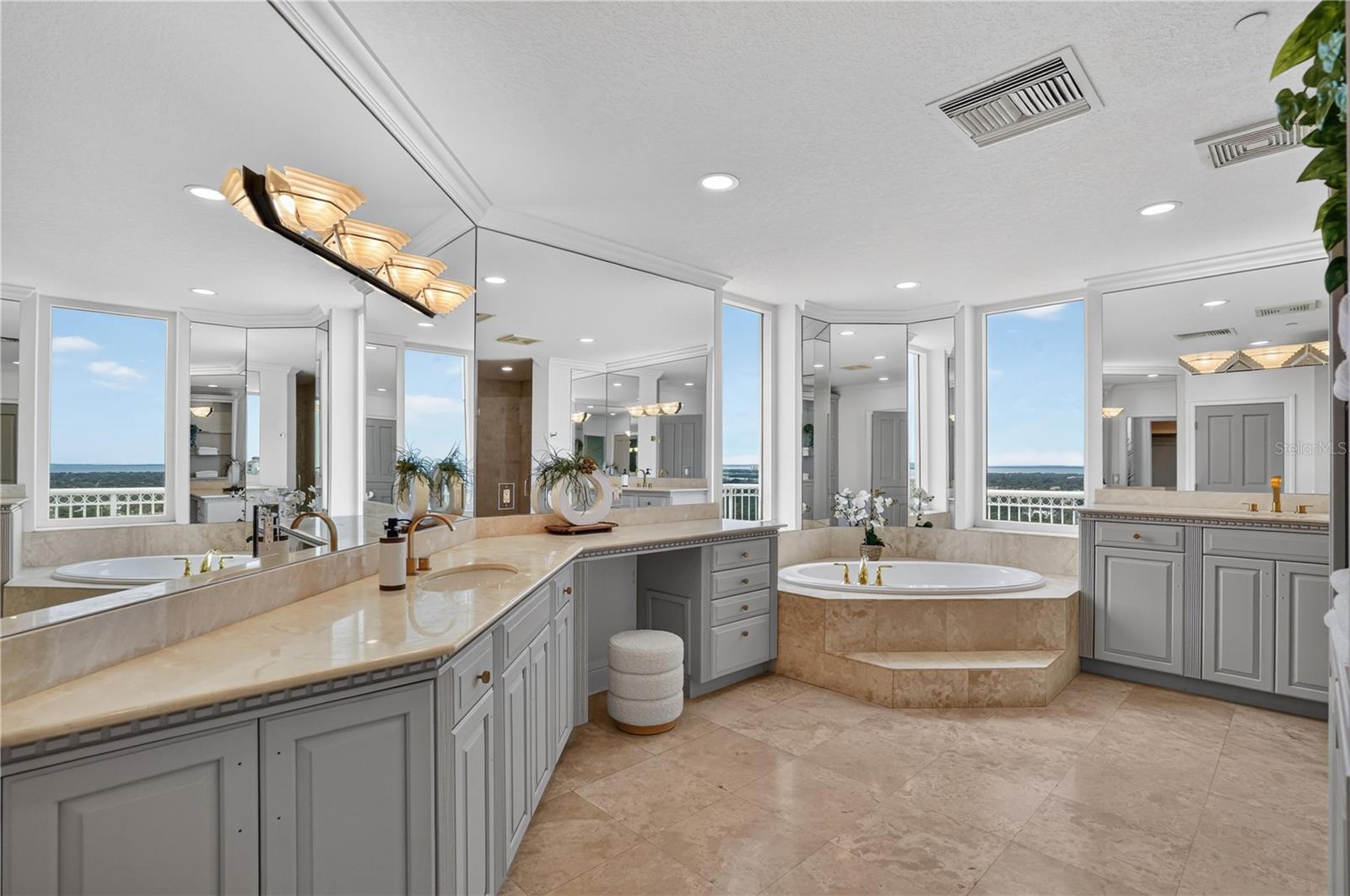 3507 Bayshore Blvd #2101 Property Photo 15