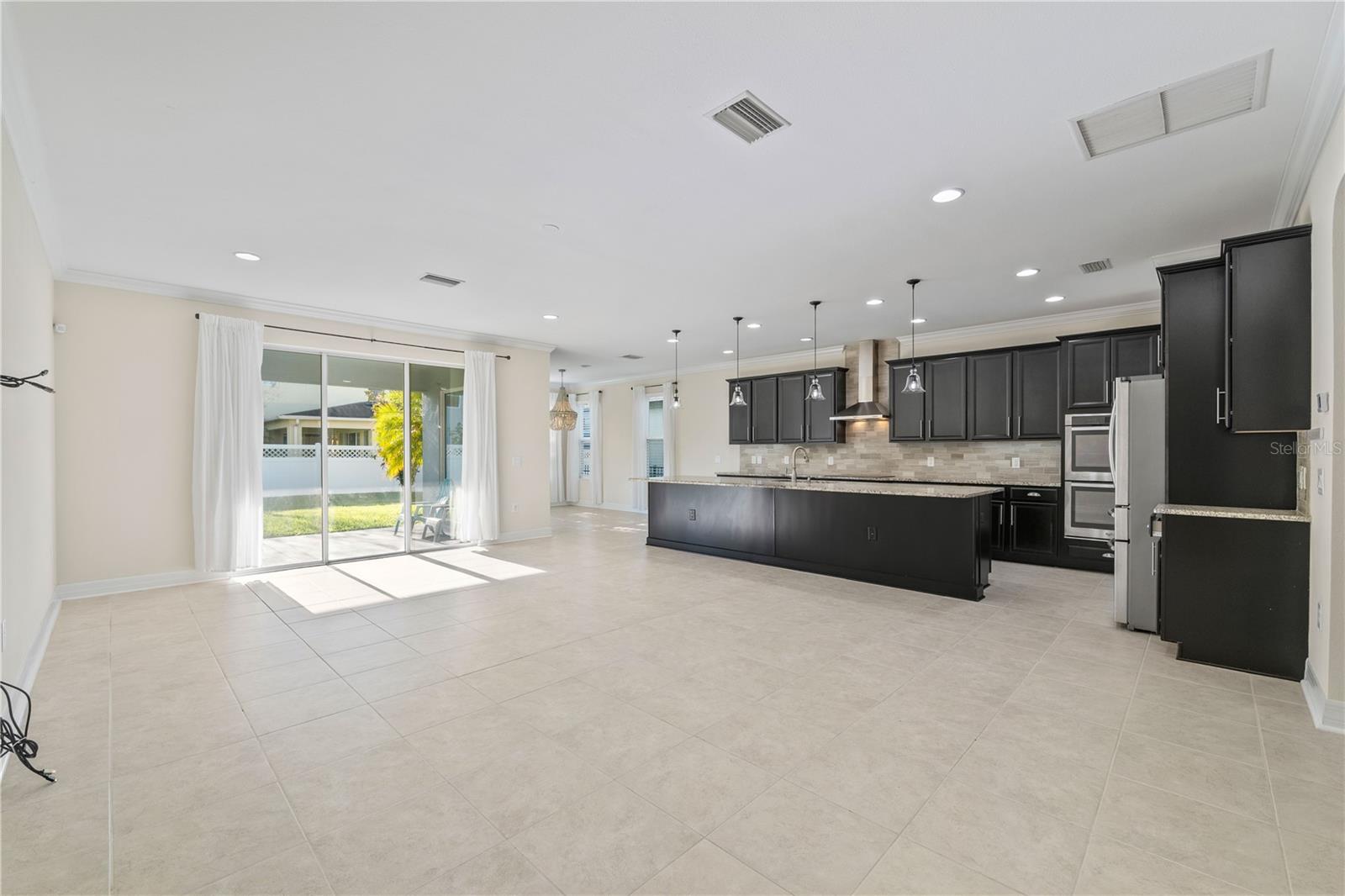 4522 Scarlet Loop Property Photo 6