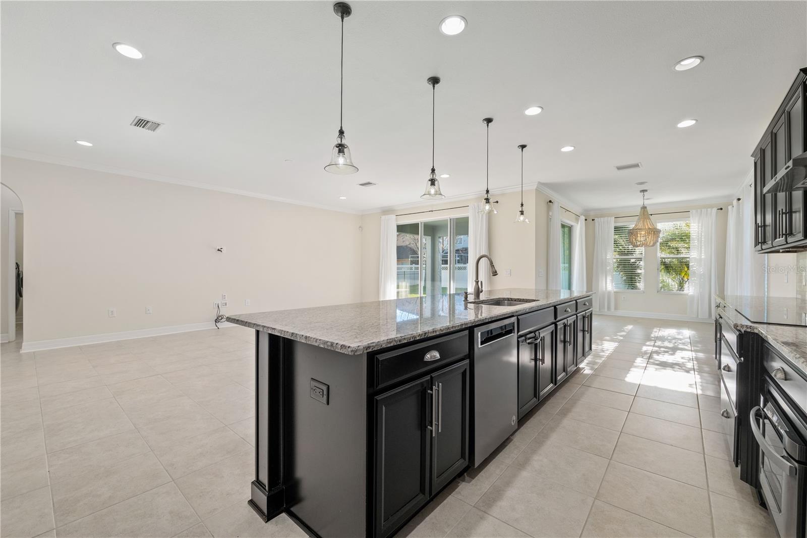 4522 Scarlet Loop Property Photo 7