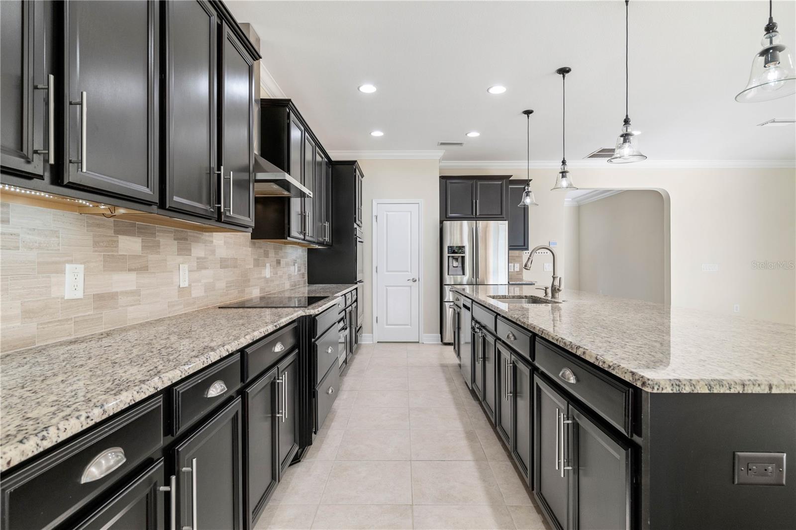 4522 Scarlet Loop Property Photo 8