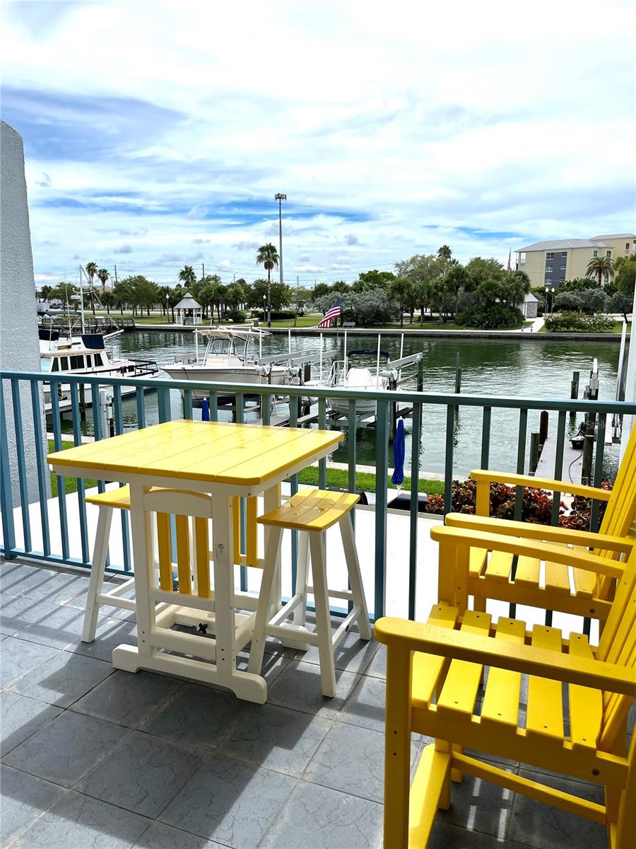 315 MEDALLION BLVD #H Property Photo 1