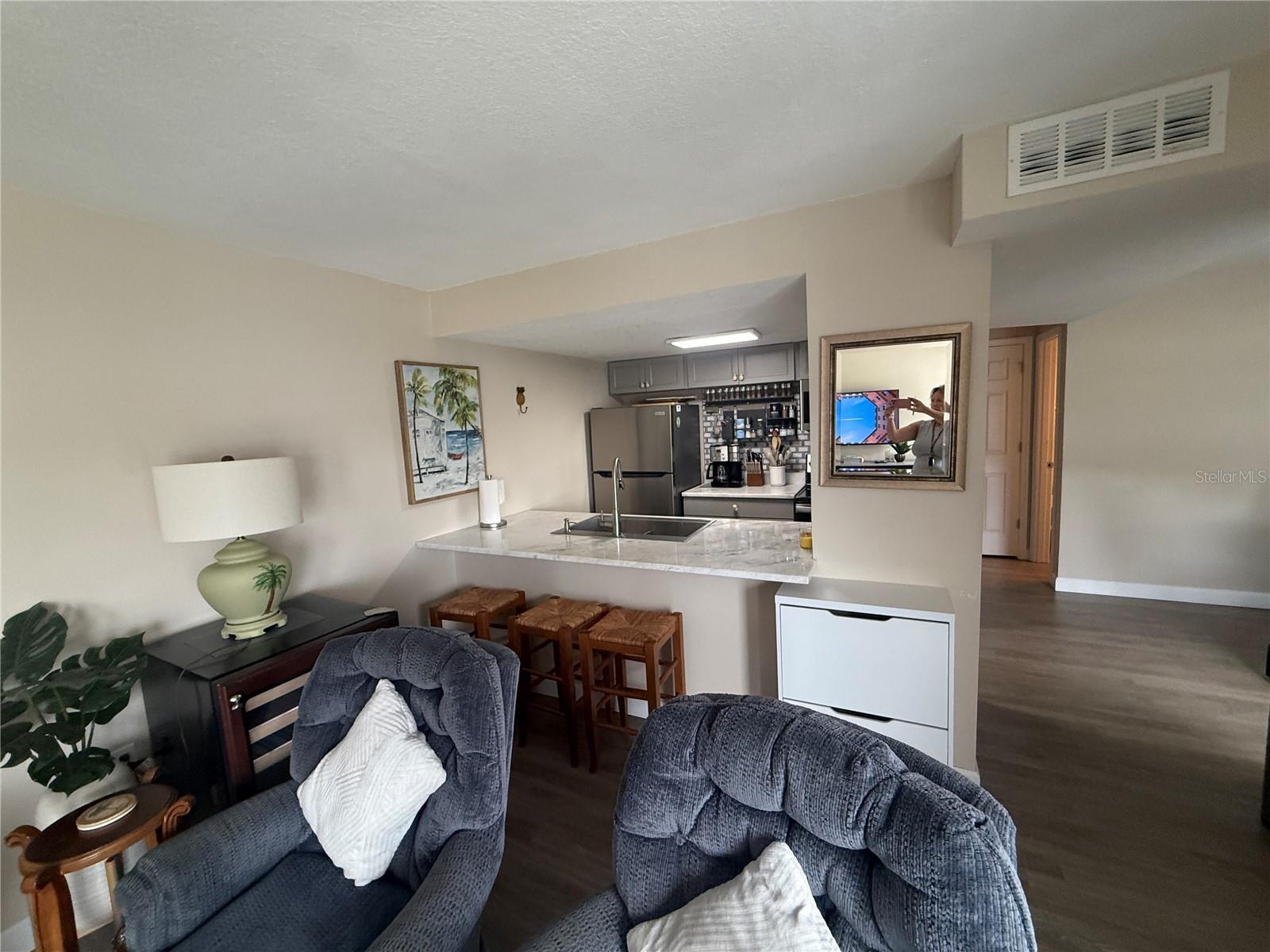 315 Medallion Blvd #h Property Photo 16