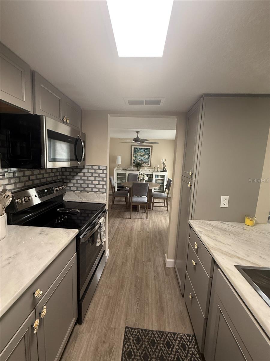 315 Medallion Blvd #h Property Photo 40