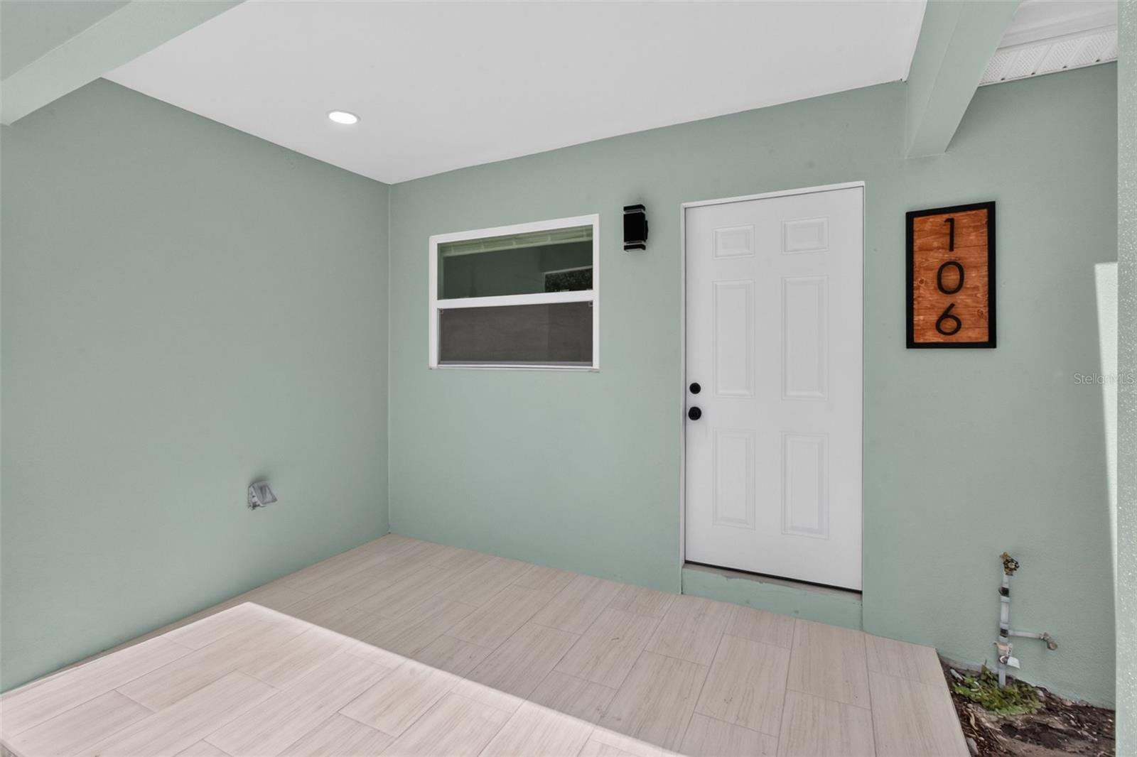 106 Melody Ln Property Photo 5