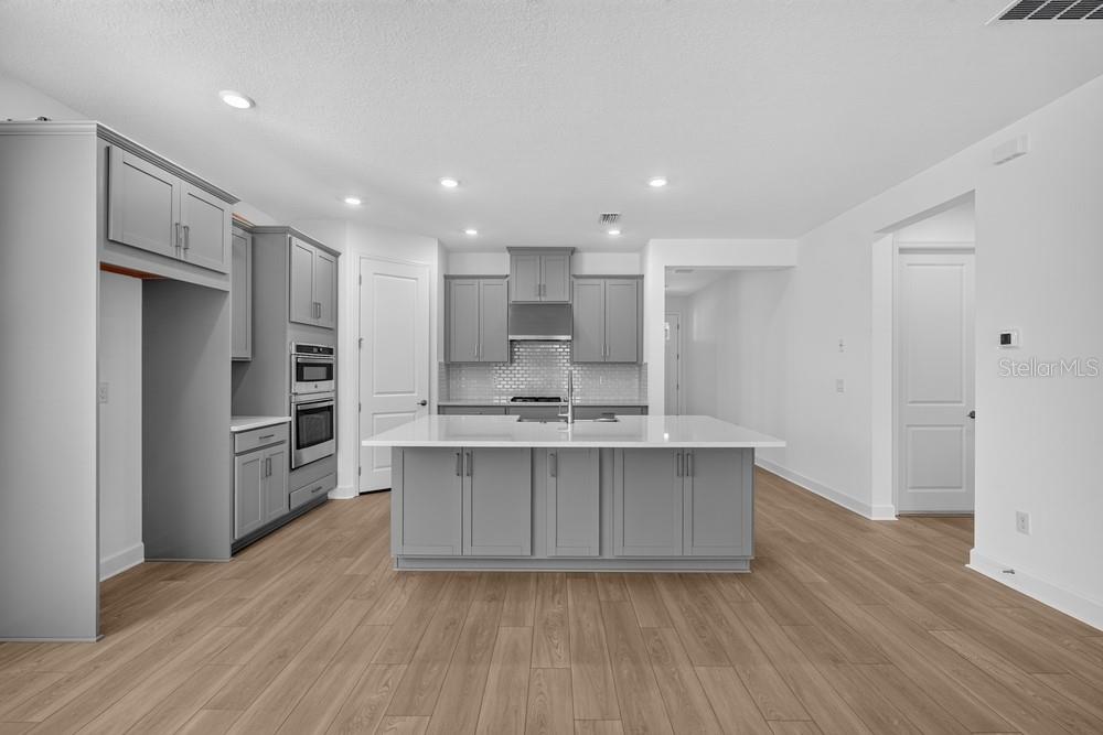 1623 Anson Ln Property Photo 2