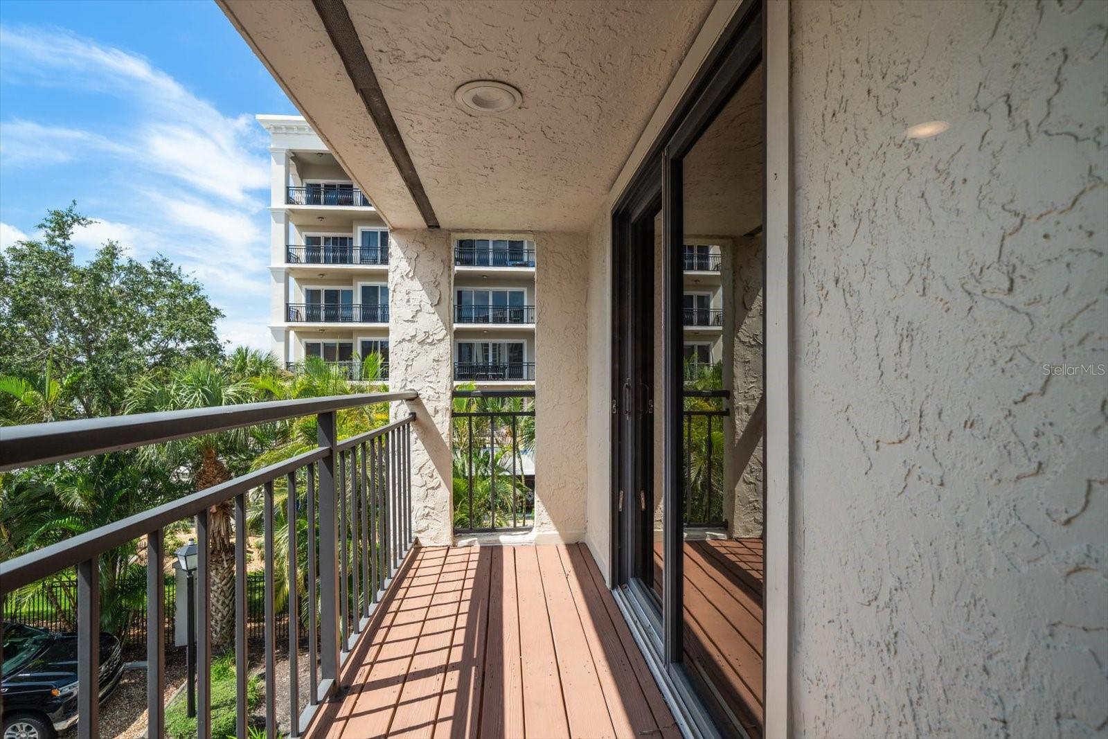 240 Windward Psge #401 Property Photo 28