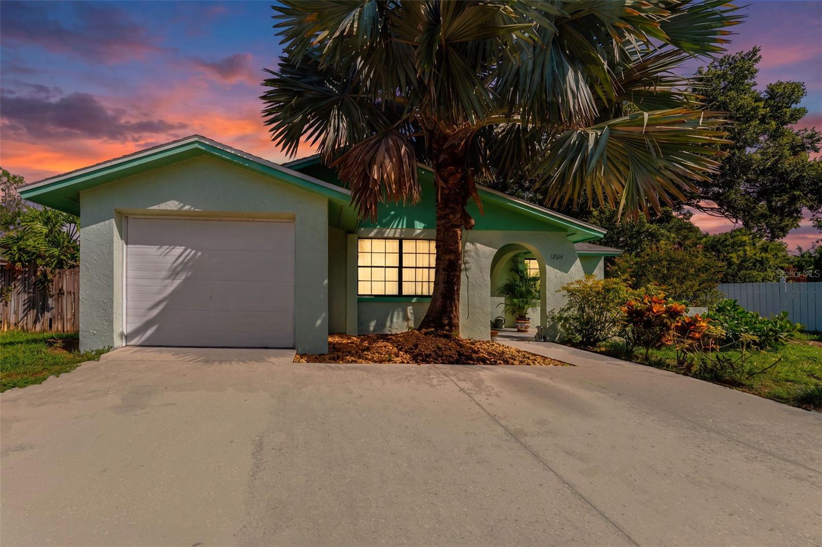 12614 Logan Pl Property Photo 1
