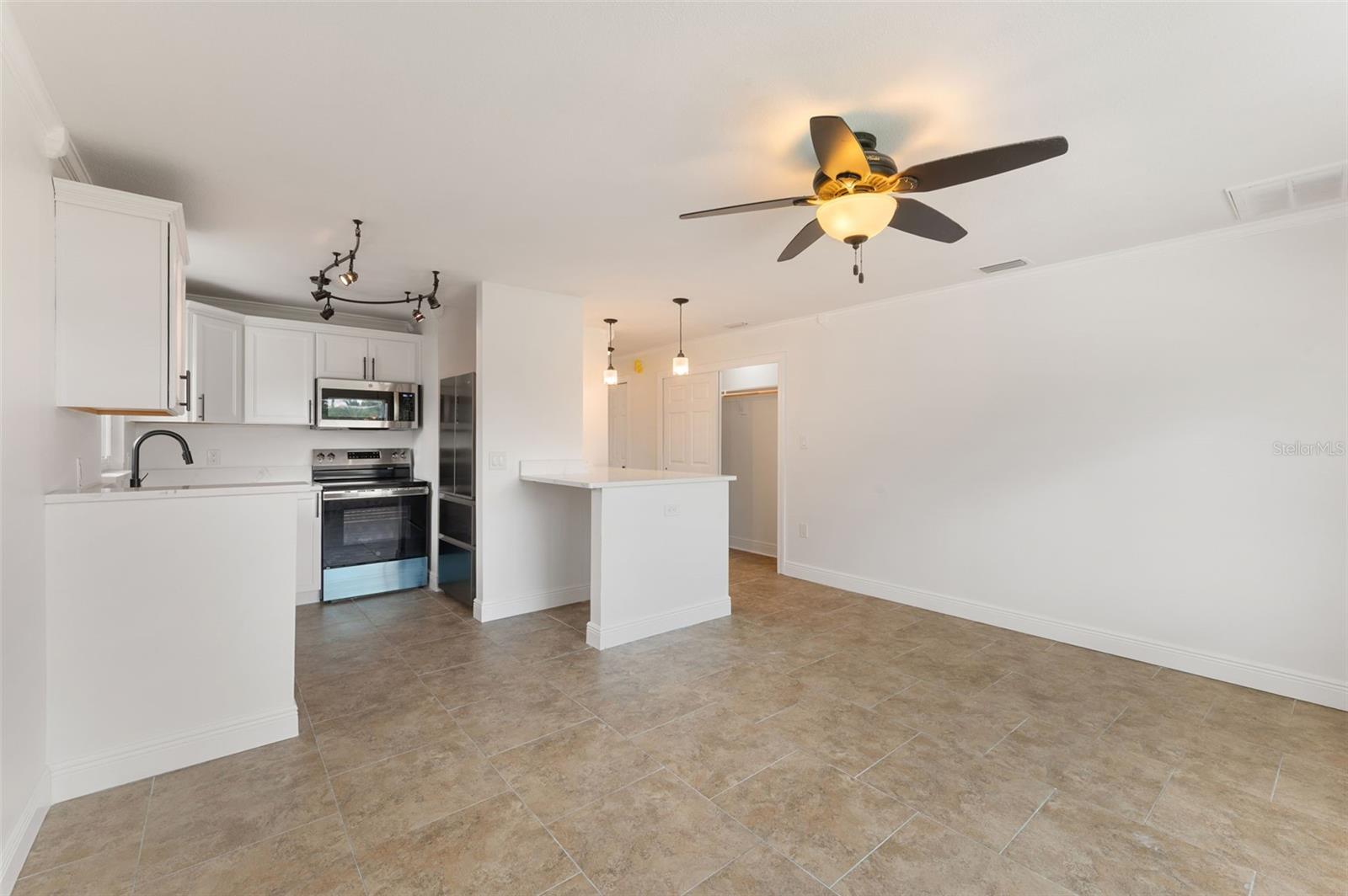 14036 Marguerite Dr Property Photo 3