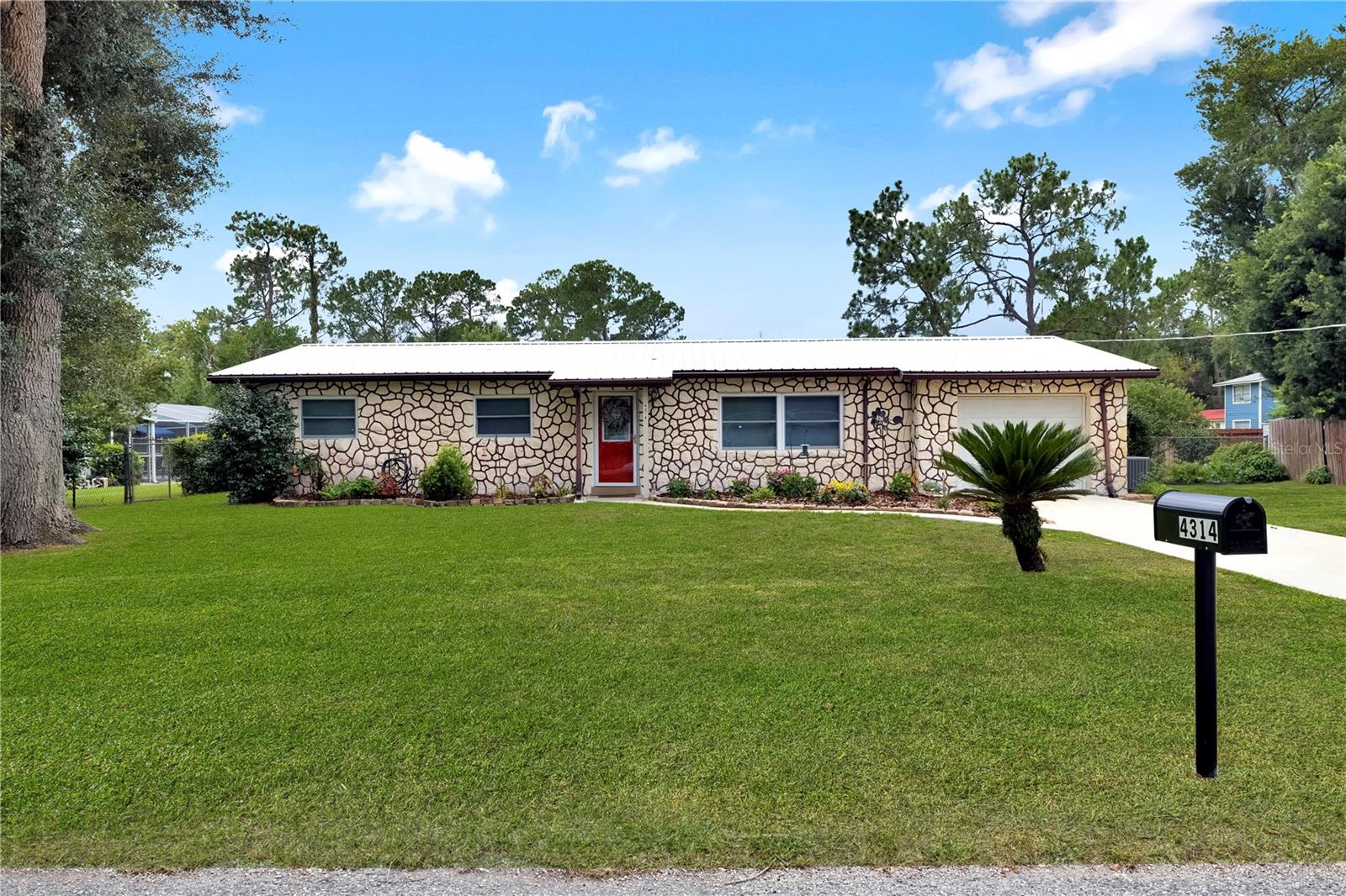 4314 Lark Dr Property Photo 2