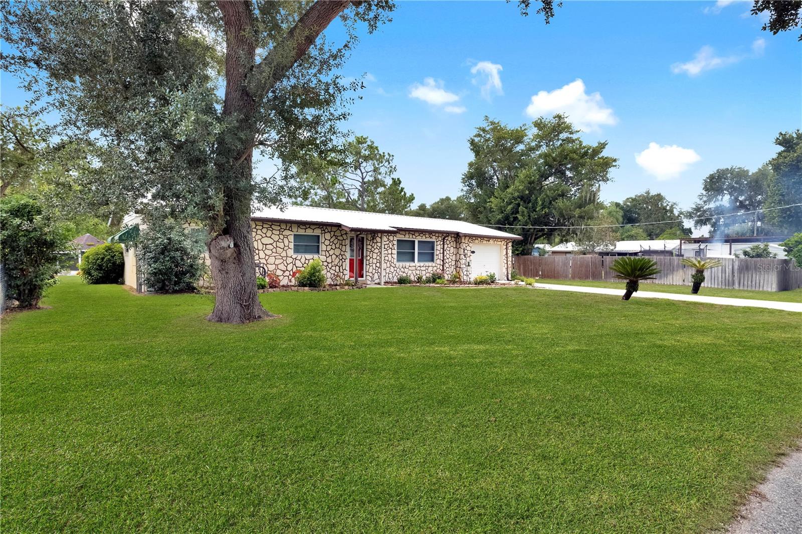 4314 Lark Dr Property Photo 3