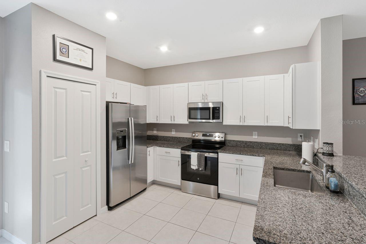 6283 Shiner St Property Photo 9