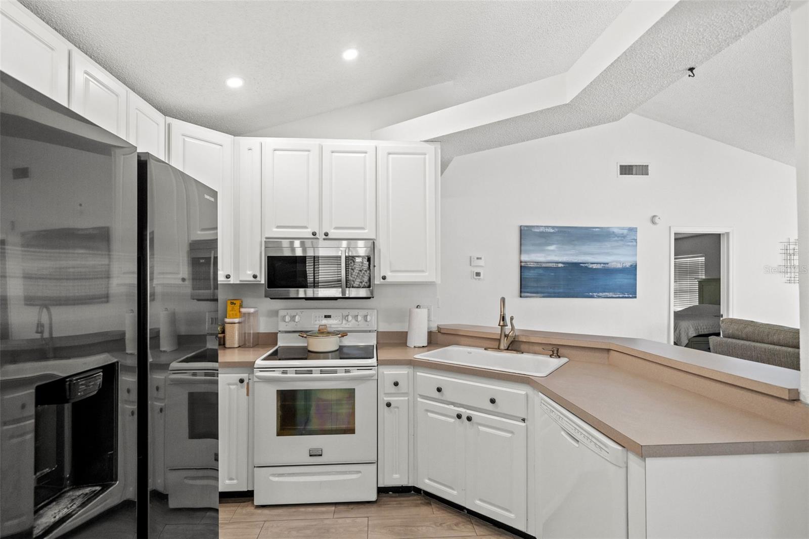 12714 Trowbridge Ln Property Photo 10
