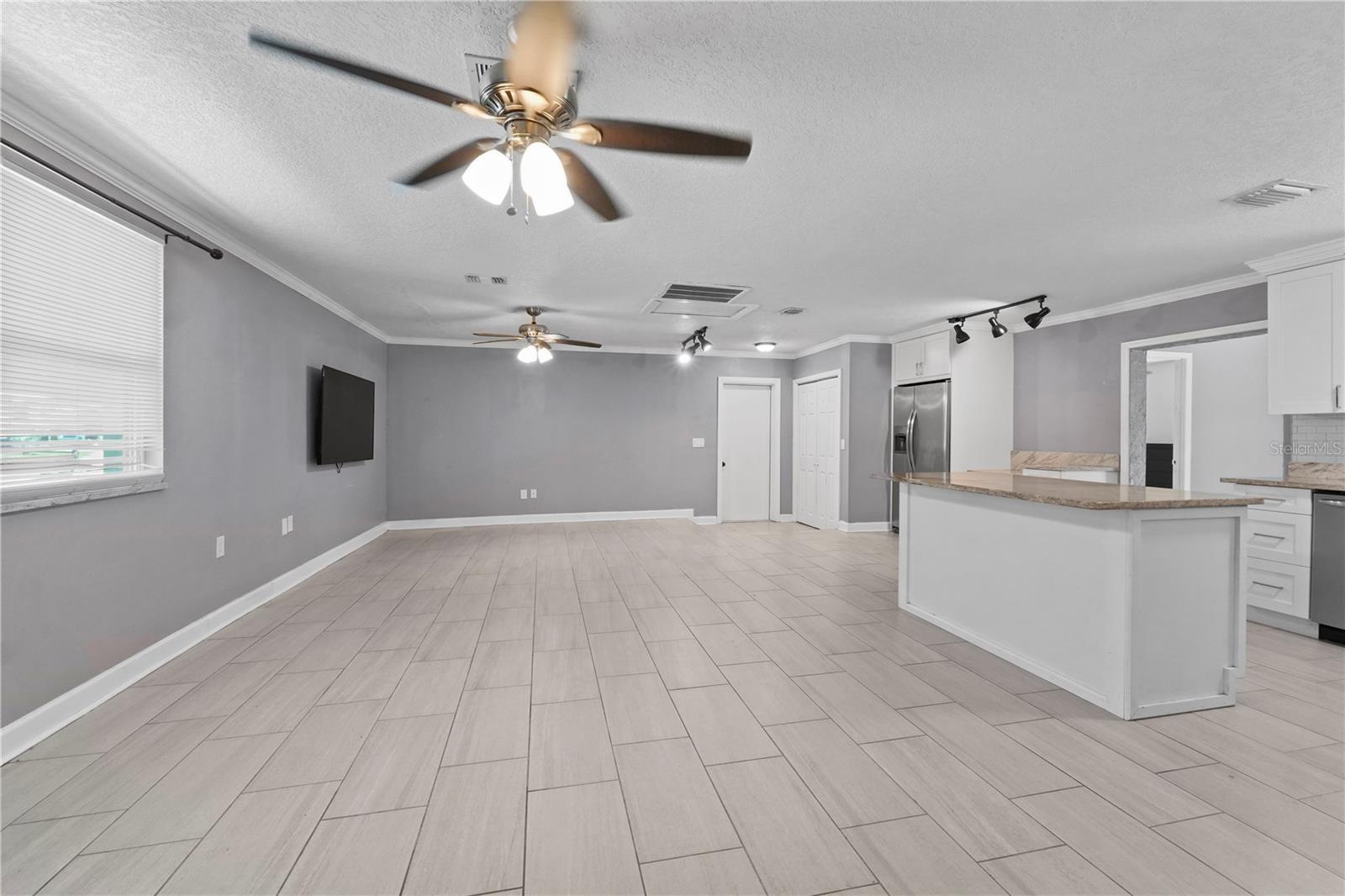 6290 Piedmont Dr Property Photo 5