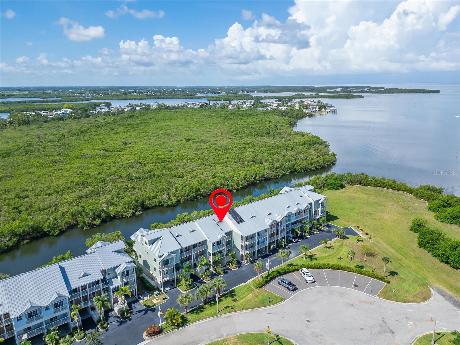 3266 Mangrove Point Dr Property Photo 3