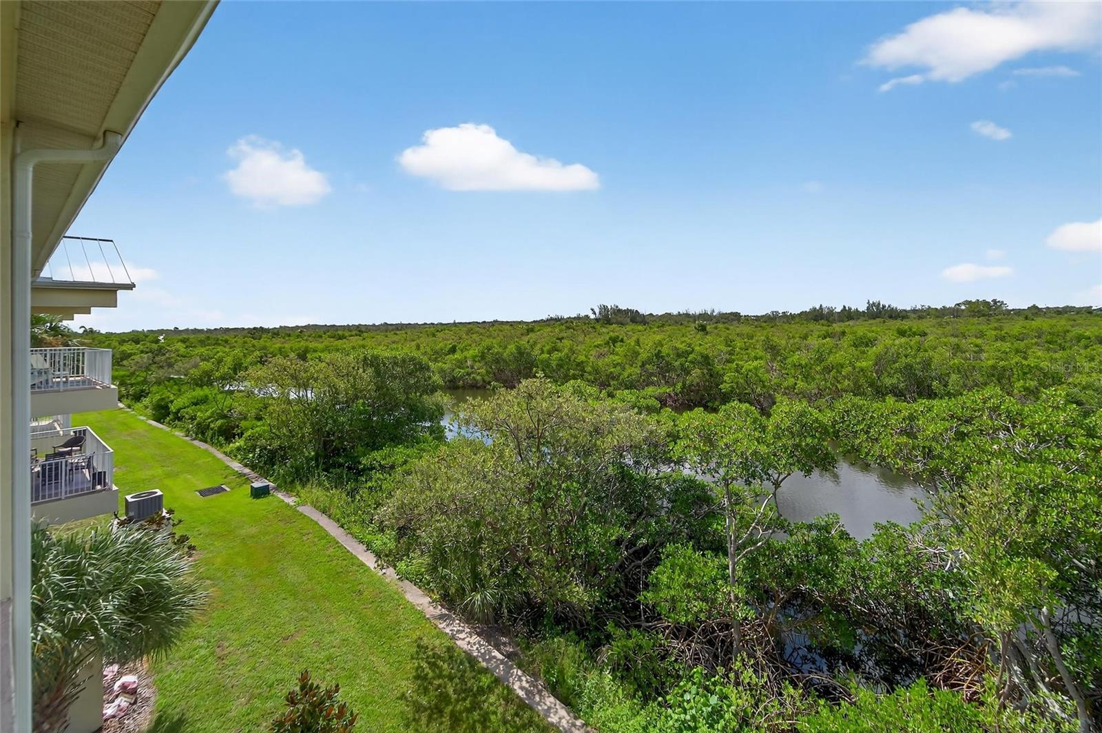 3266 Mangrove Point Dr Property Photo 5